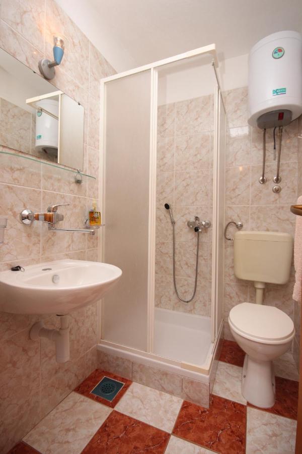 Apartments With A Parking Space Starigrad, Paklenica - 6618 Екстер'єр фото