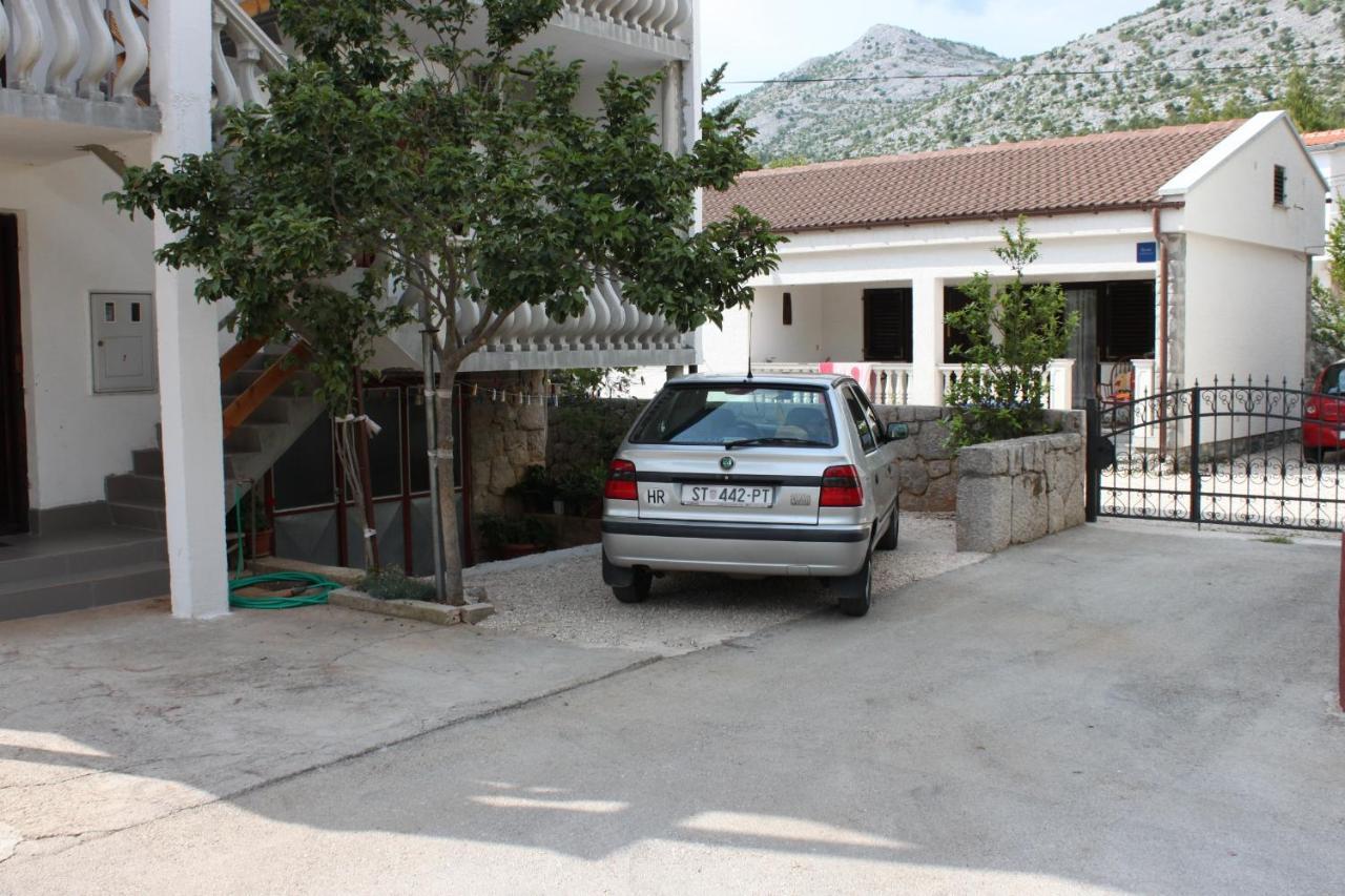 Apartments With A Parking Space Starigrad, Paklenica - 6618 Екстер'єр фото