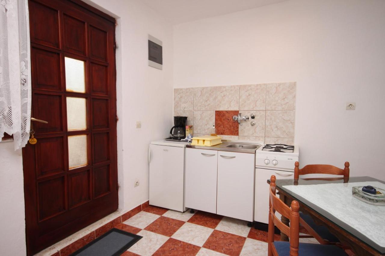 Apartments With A Parking Space Starigrad, Paklenica - 6618 Екстер'єр фото