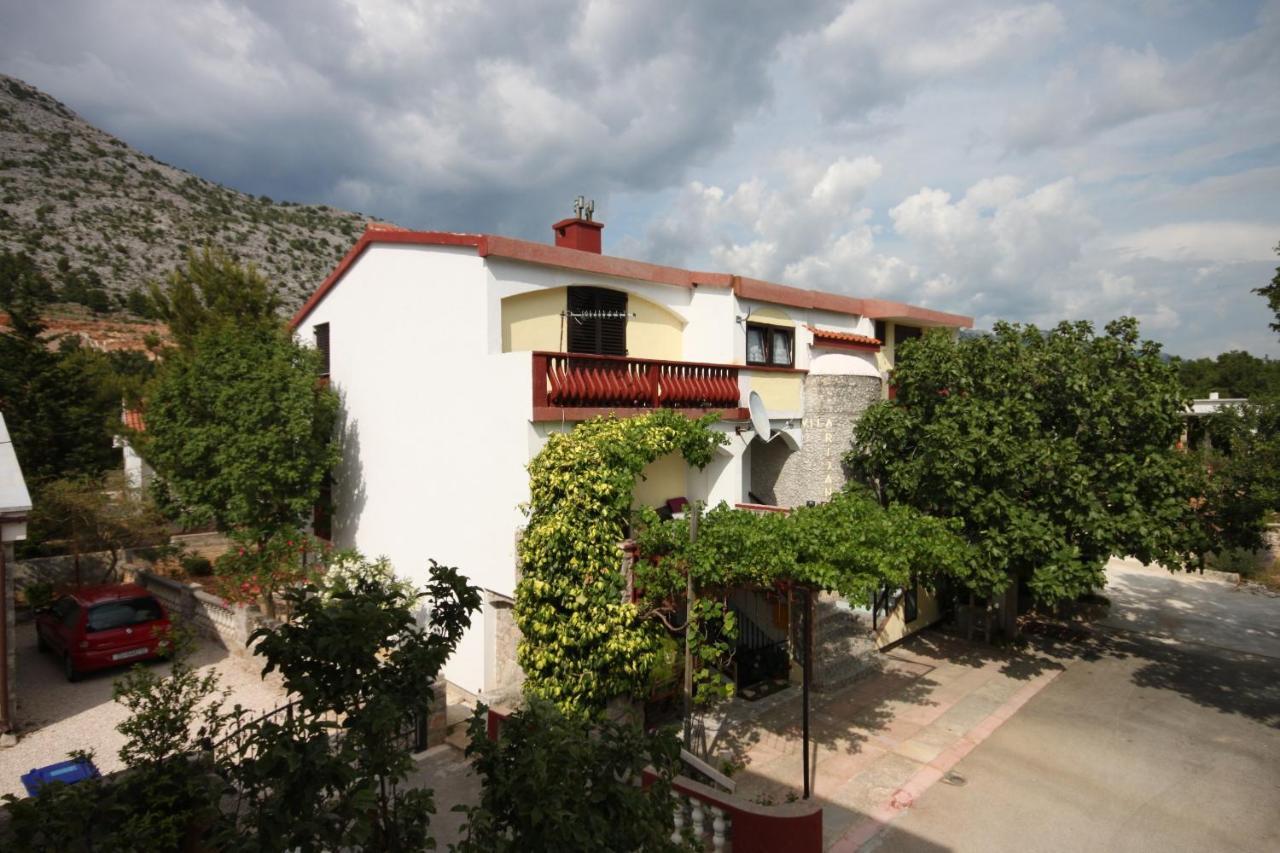 Apartments With A Parking Space Starigrad, Paklenica - 6618 Екстер'єр фото