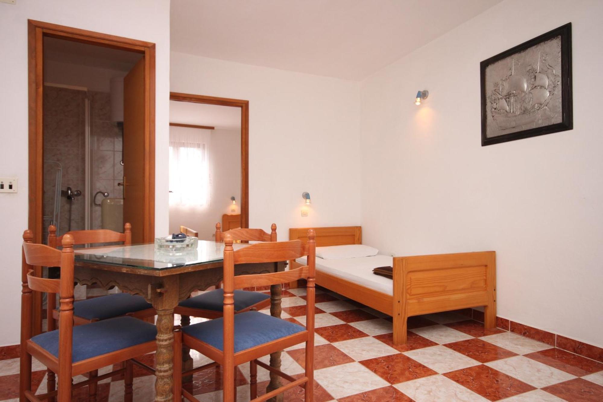 Apartments With A Parking Space Starigrad, Paklenica - 6618 Номер фото